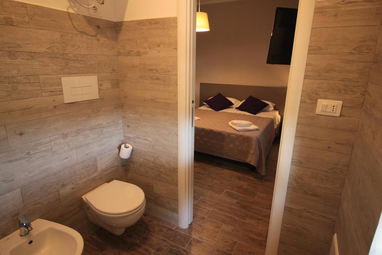 Dimora Risveglio Hotel Brindisi Bagian luar foto
